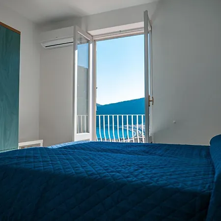 بيت للعطل L'eros Blu Di Giulia كانّيتو