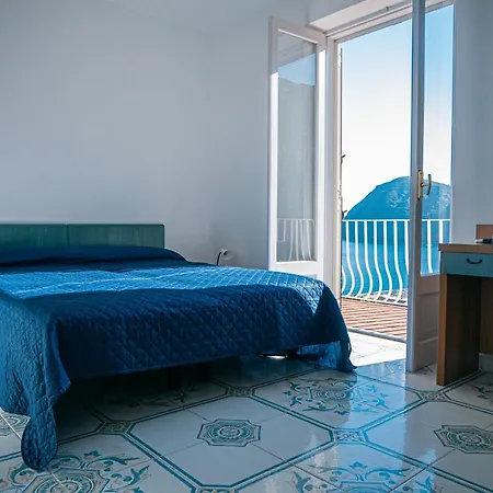 Holiday home L'eros Blu Di Giulia